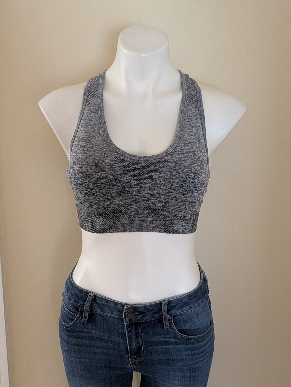 Gymshark gray sports bra with removable padding size S